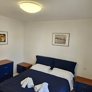the-blue-house-lovely-apartment-in-the-cote-dazur-for-6-people.fr-provencehotel.com/